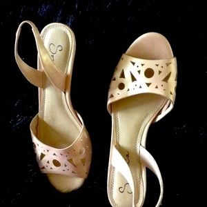 New laser-cut pink slingbacks 6.5